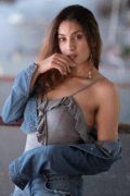  escort Anushka, Singapore. Phone number: +917 79 540 7818