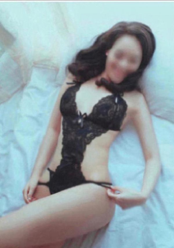 Older escorts: Minh, age: 28. Available 24 7