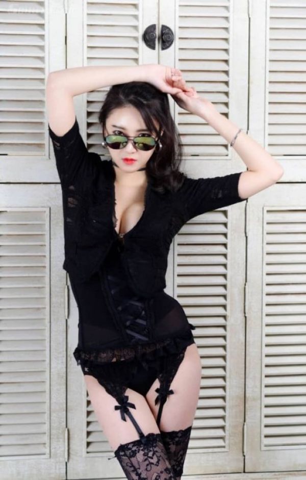 Mistress Lady Kim — prostitute for high class service in Singapore 
