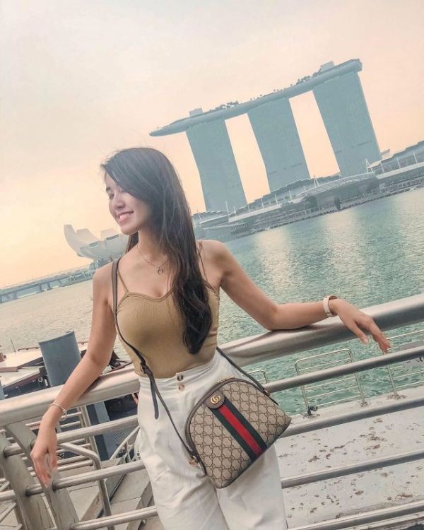 Elite rest with Singapore high class escort (age: 22, weight: 48, height: 167 cm)