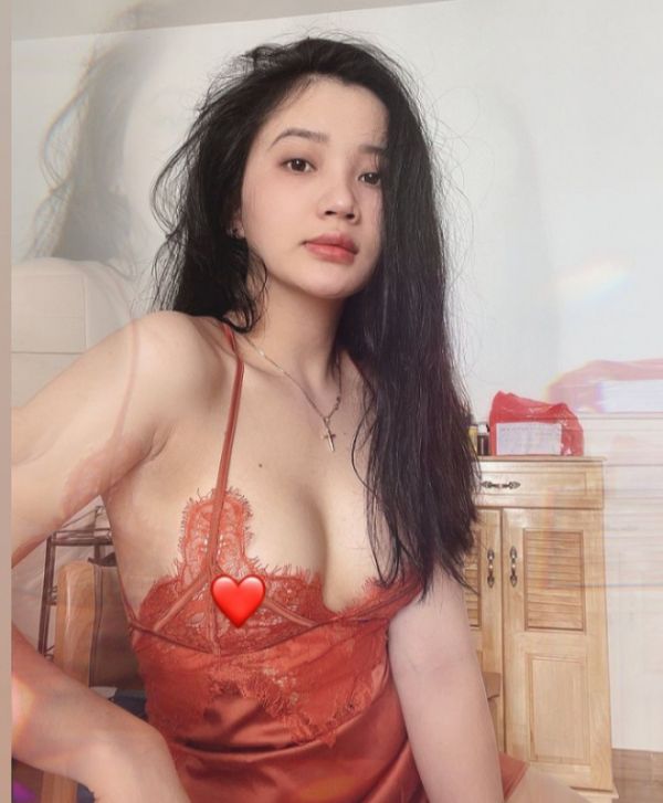Escort call girl from Singapore will be yours tonight
